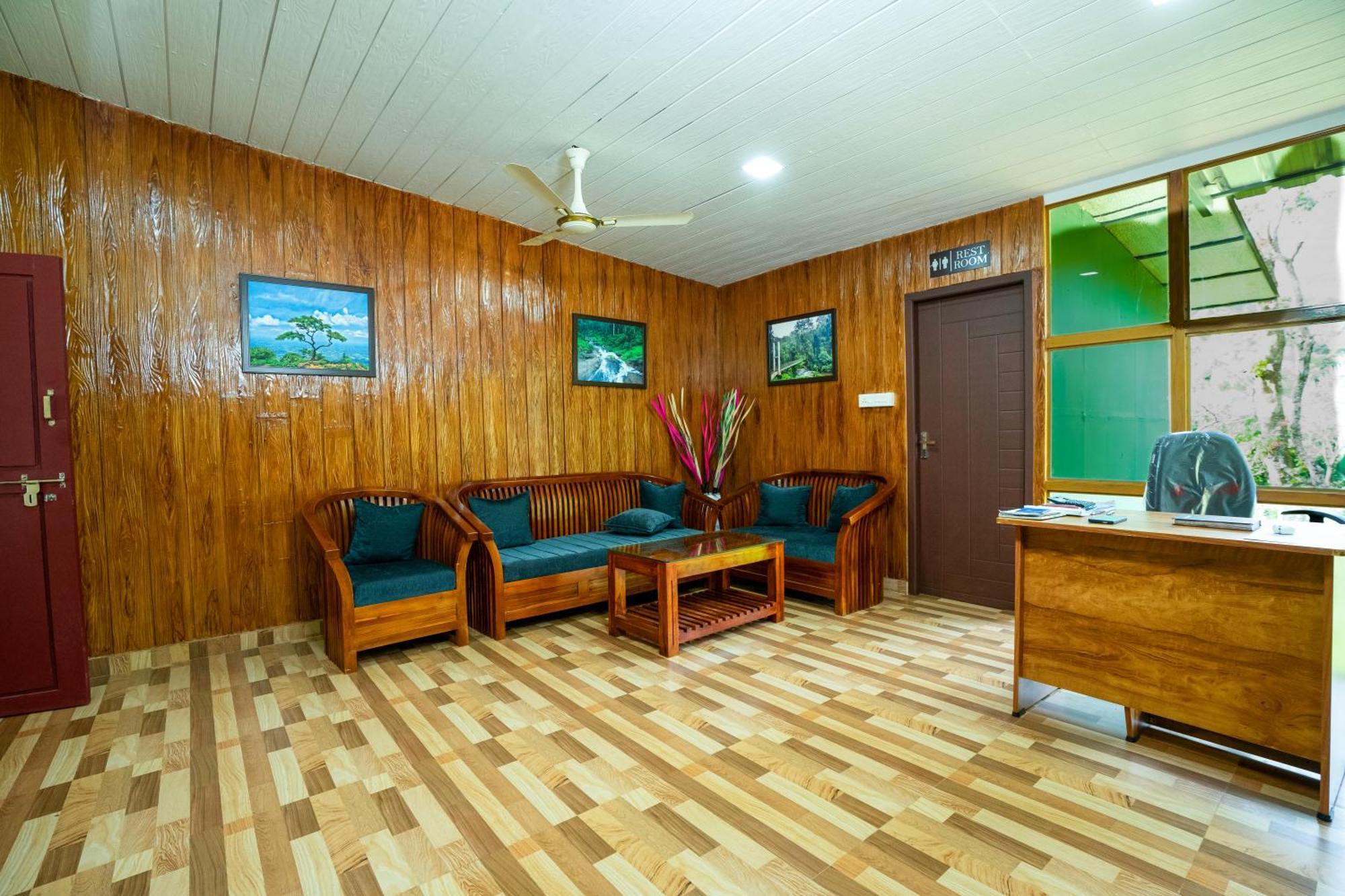 Hill Valley Farm House Nelliyampathy Exterior photo